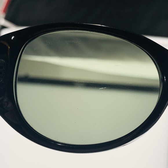Tommy Bahama Sunglasses mod. Manitiki P0620 Black Oval Made in France 90s